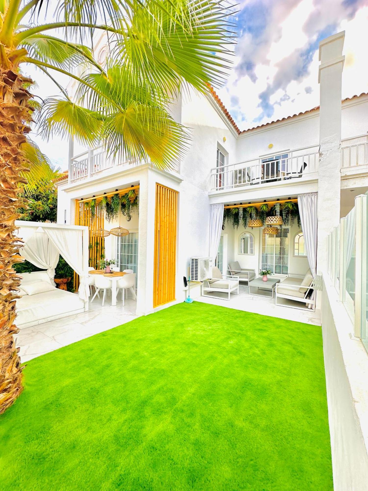 Luxury Villa Fanabe With Private Garden Costa Adeje  Bagian luar foto