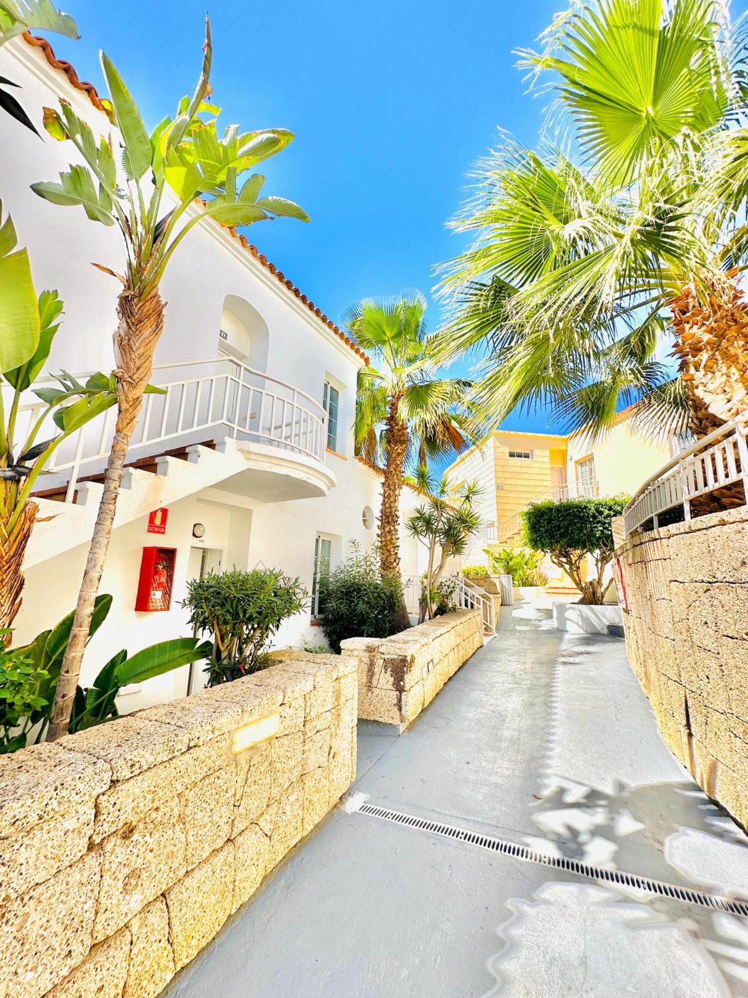 Luxury Villa Fanabe With Private Garden Costa Adeje  Bagian luar foto